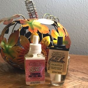 Bath & Body Works Wall Flowers! Cinnamon Pretzel!